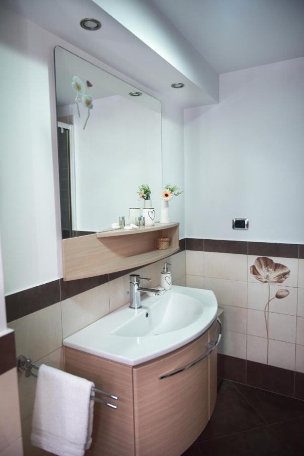 Modern Apartament Făgăraş Exteriör bild